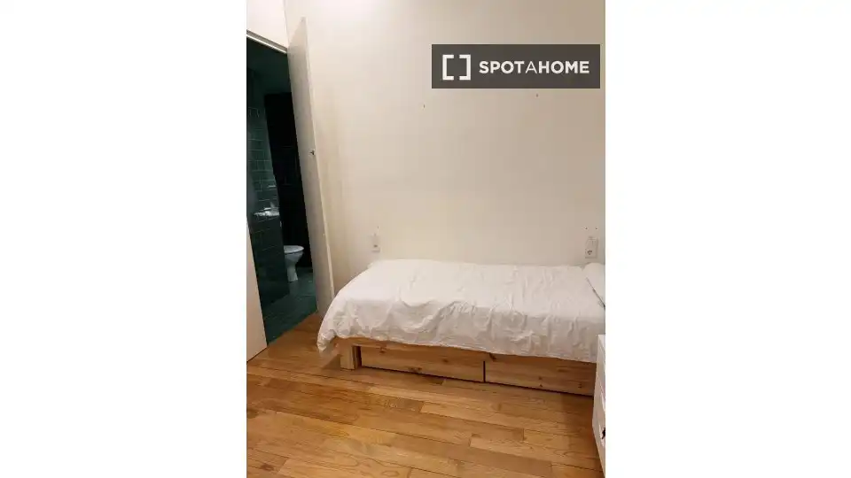 Piso en Sant Boi de Llobregat - Foto 17