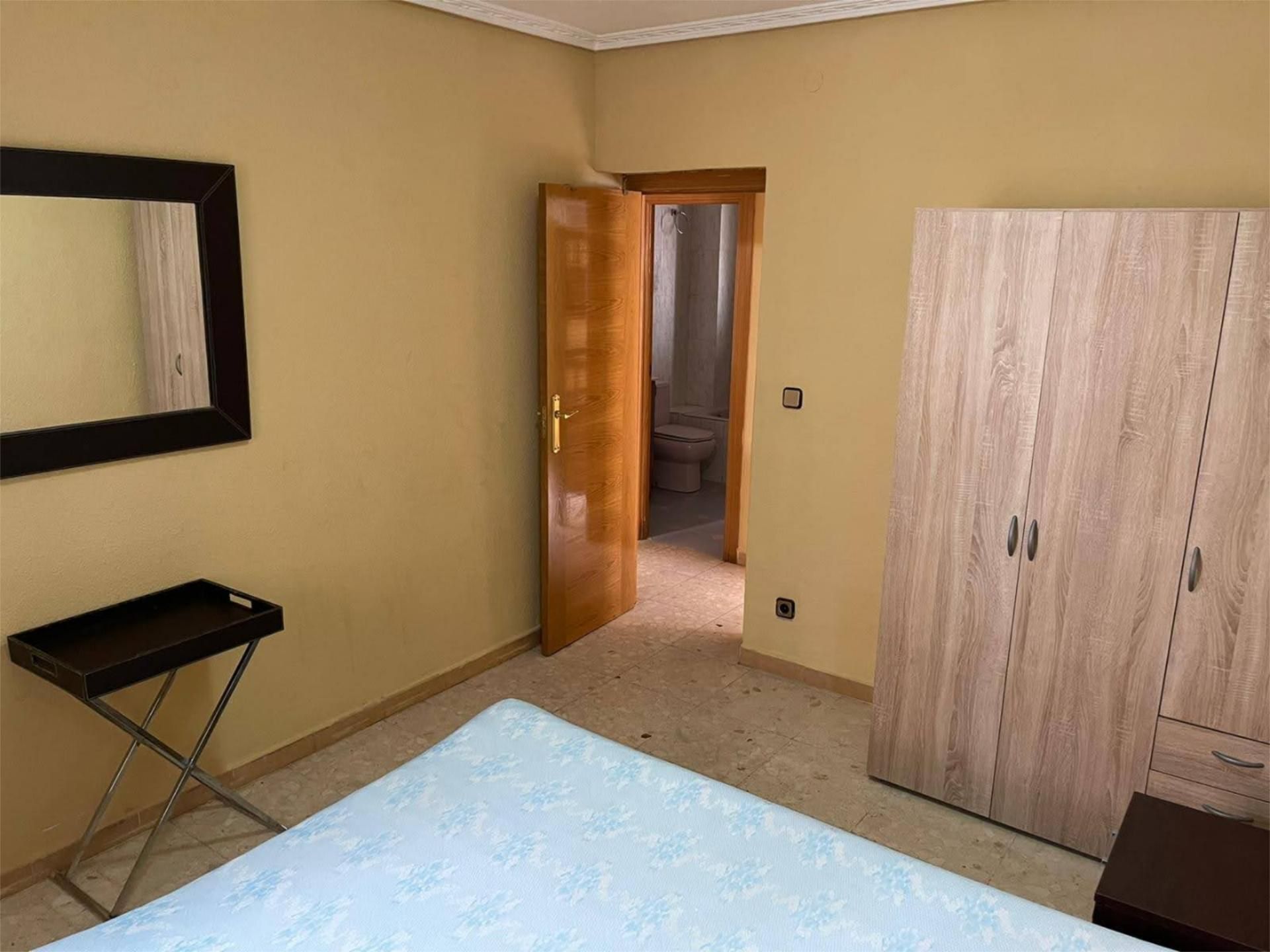 Piso en  Calle de San Asturio Serrano 4 - Foto 11