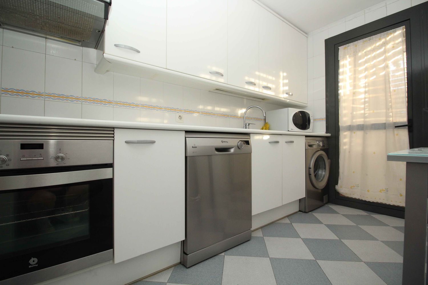 Piso en avenida de los Ángeles, 16 - Foto 1