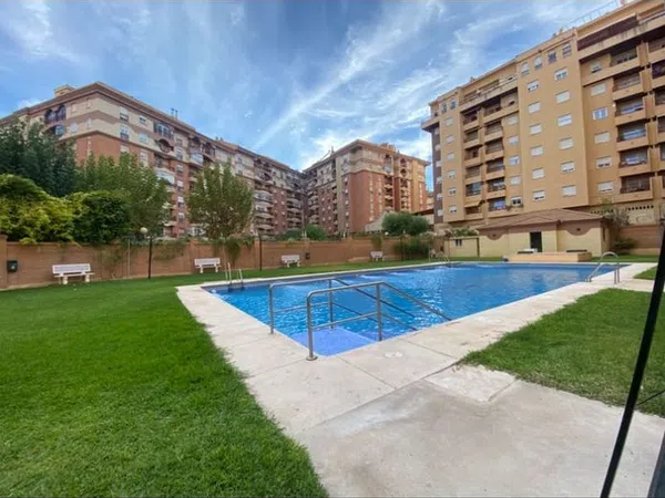 Piso en Calle Manuel Caballero Venzalá, 20, Renfe - Bulevar 1º y 2º Fase, Renfe - Bulevar 1º y 2º Fase - Foto 2