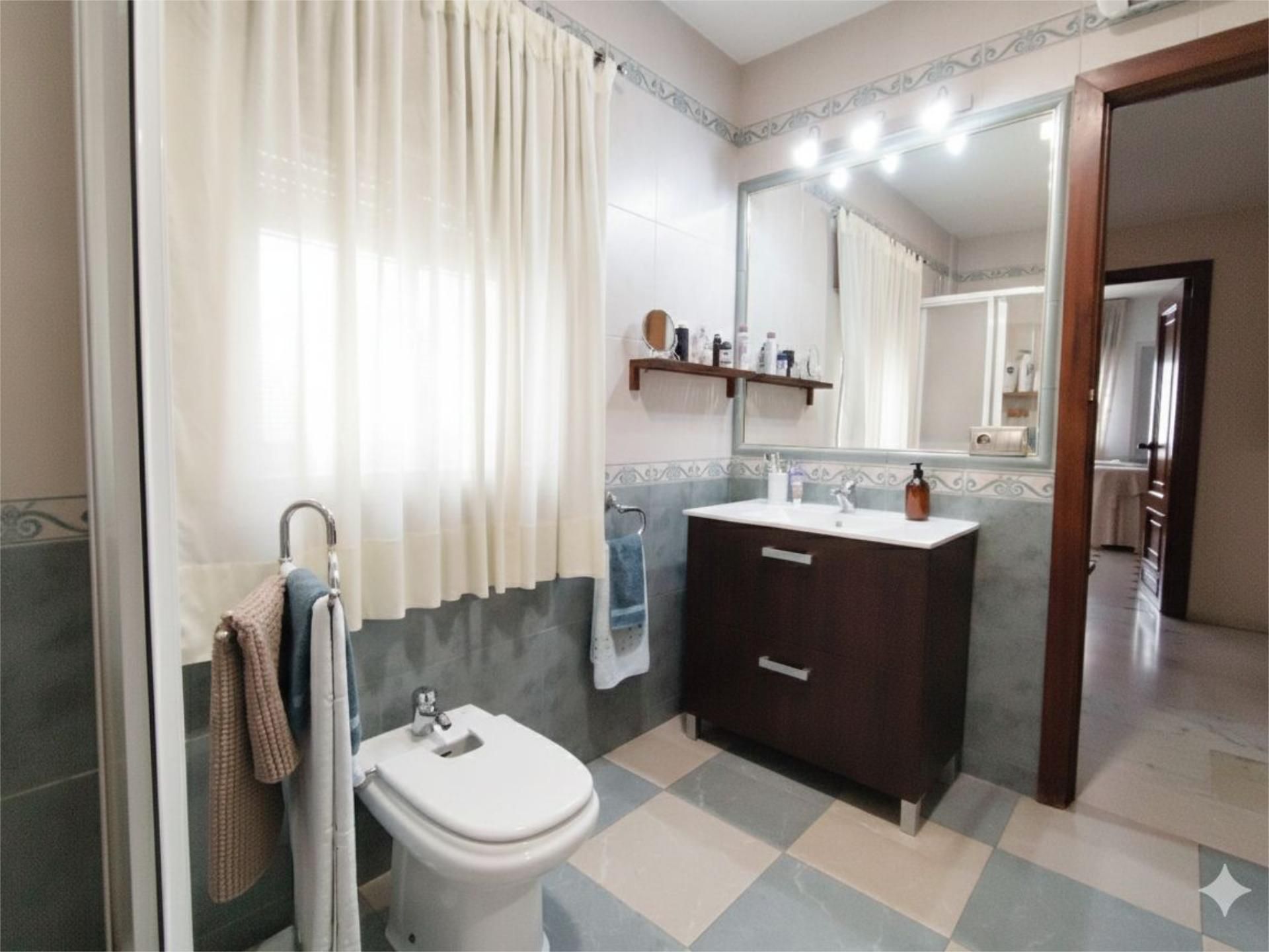 Casa adosada en  Calle Sagunto 41 - Foto 22