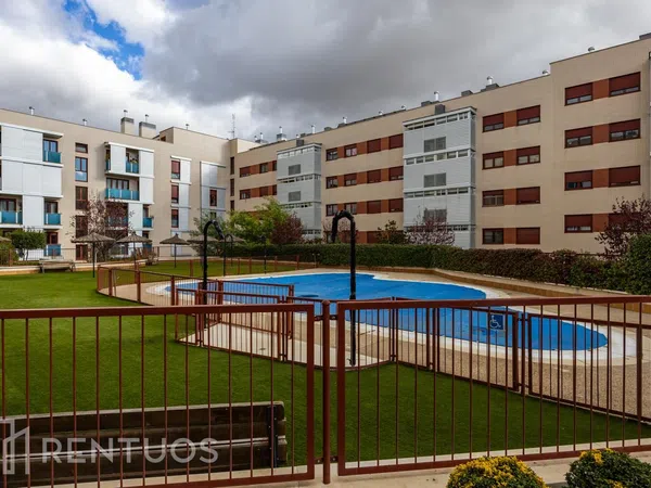 Piso en avenida de Javier Bueno