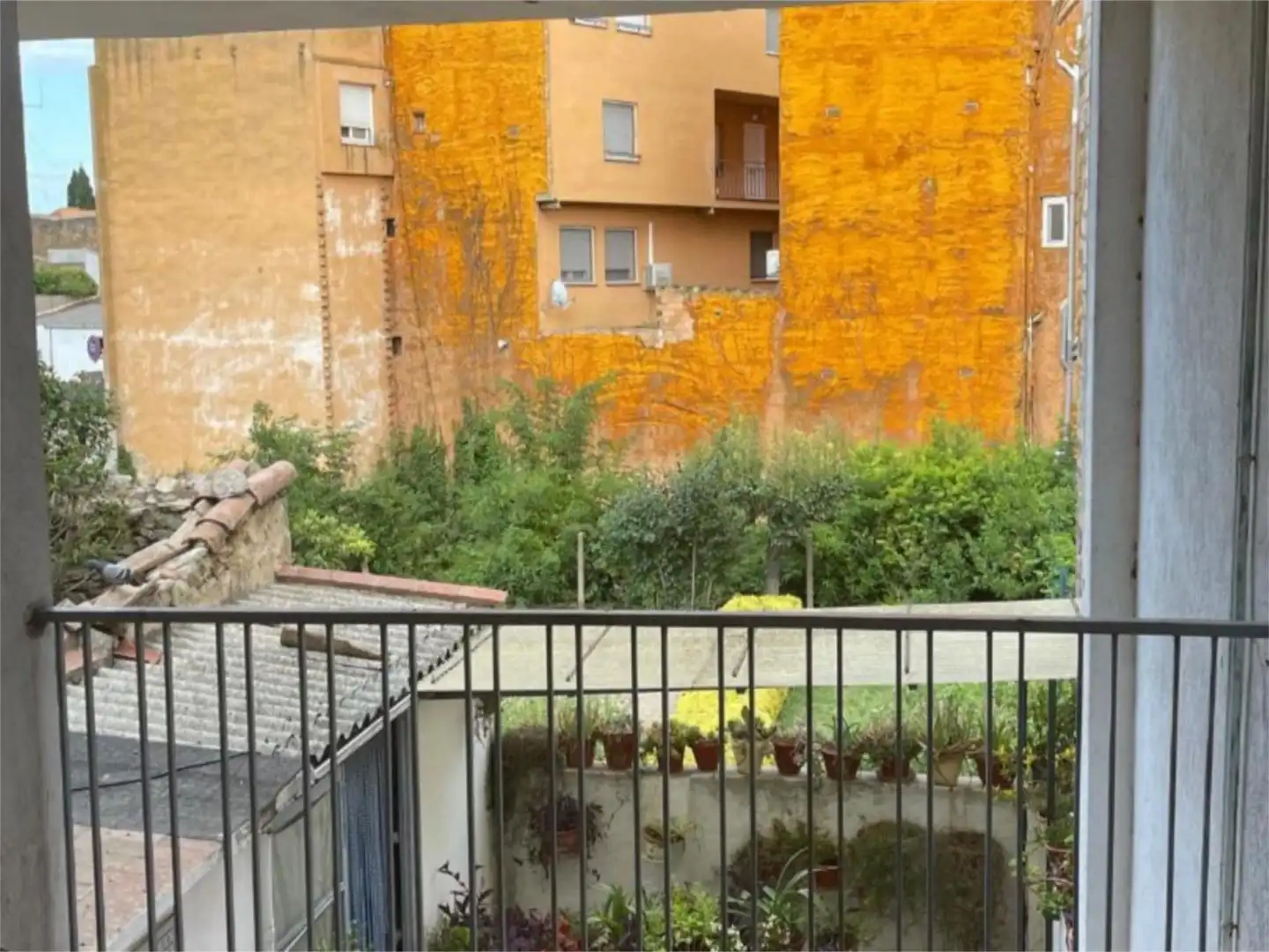 Casa adosada en  Carrer del Canat 16 - Foto 8