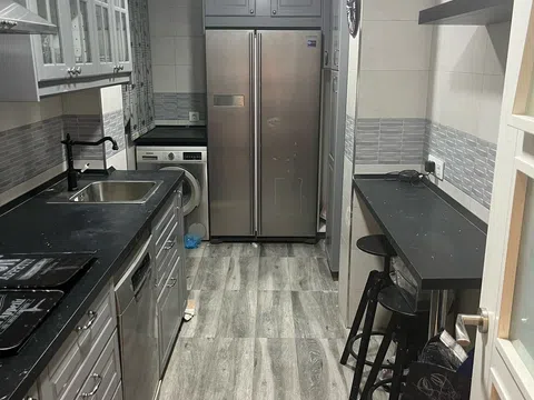 Piso en plaza de Brasil, 14