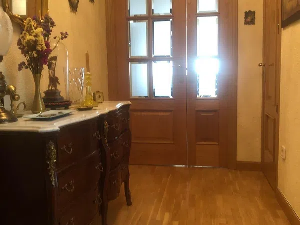 Piso en calle de Aristóteles, 11