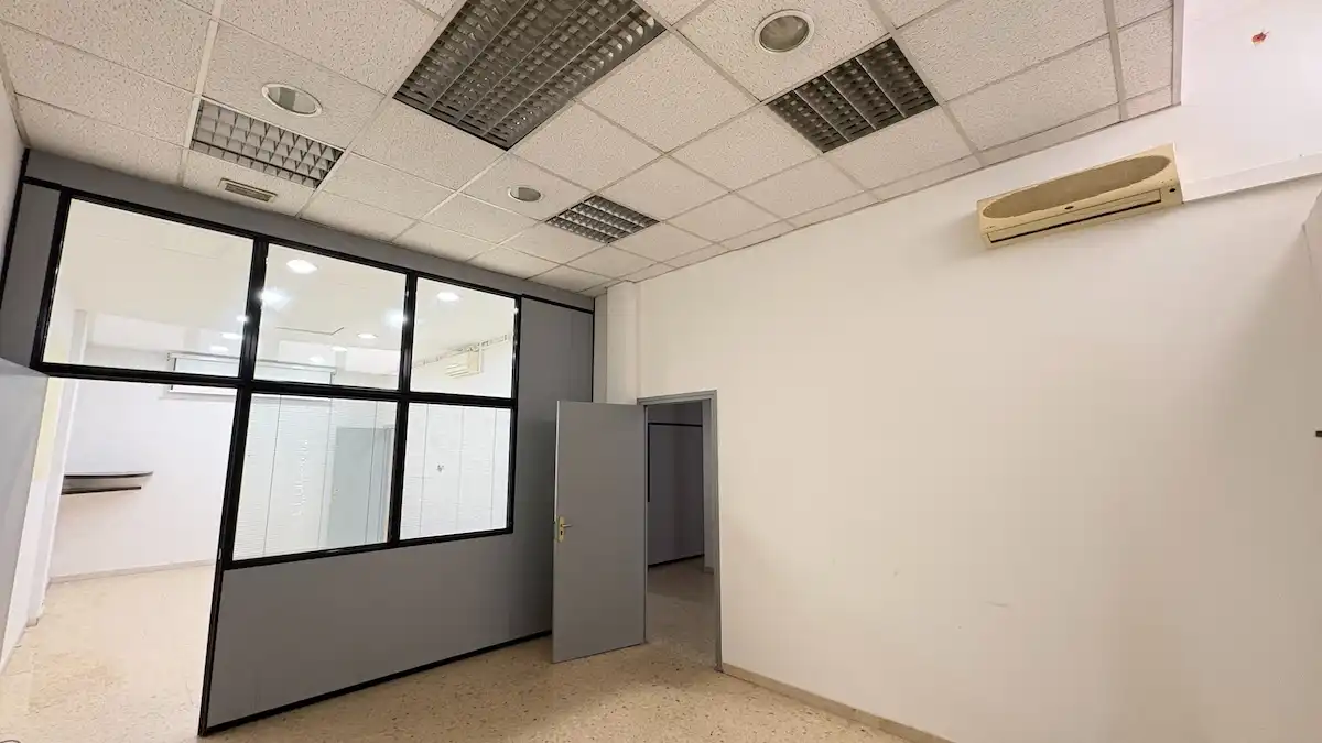 Local comercial en  Carrer de la Cooperativa - Foto 3