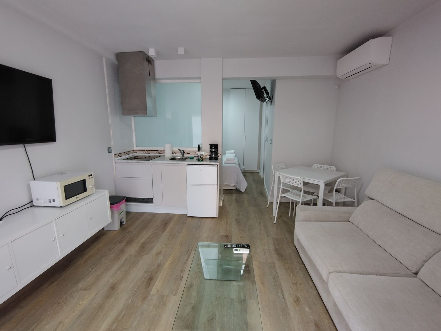 Estudio en calle de Balaguer, 18 - Foto 4