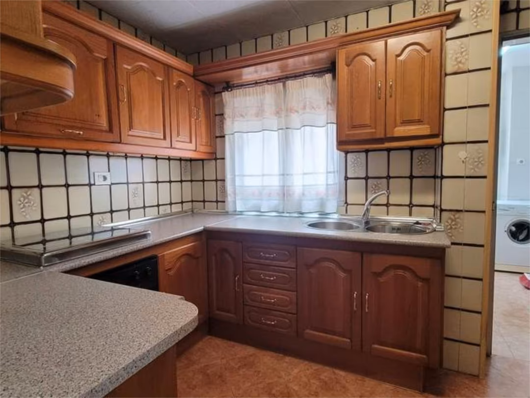 Piso en Avenida Blas de Otero - Foto 8