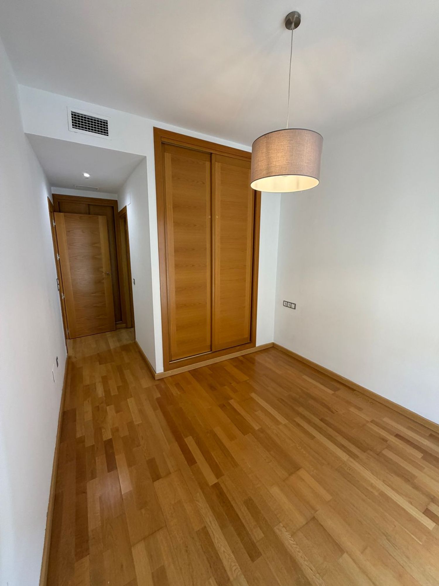 Piso en Calle Trinidad Grund, 32, Ensanche Centro - Soho - Foto 5