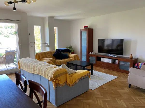 Chalet adosado en Barrio Monte Rozas - Foto 1