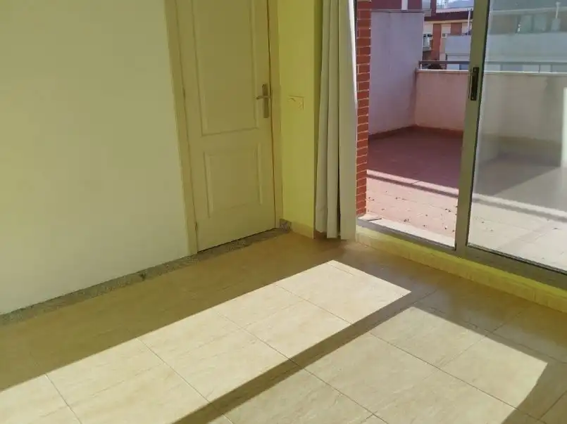 Piso en  Calle Jesús Hernández Conesa 2 - Foto 3