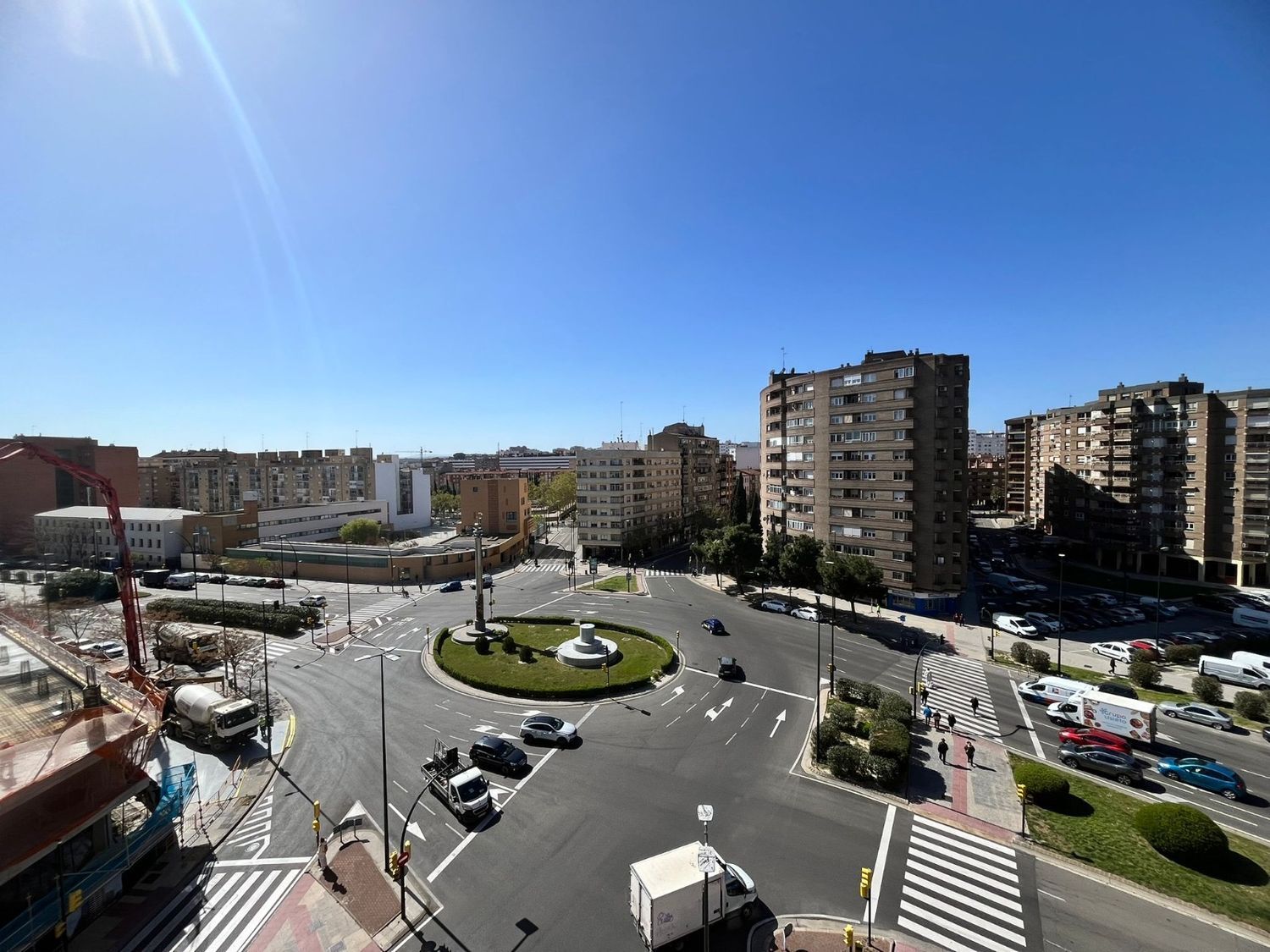 Piso en avenida de Cesáreo Alierta, 57 - Foto 1