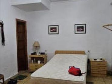 Chalet en calle paralela a zona comercial - Foto 4
