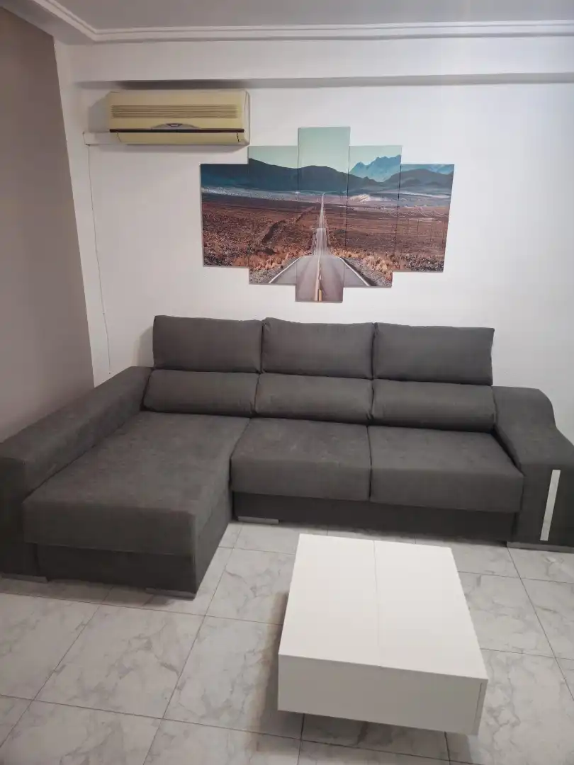 Piso en  Avinguda de Pérez Galdós 107 - Foto 2