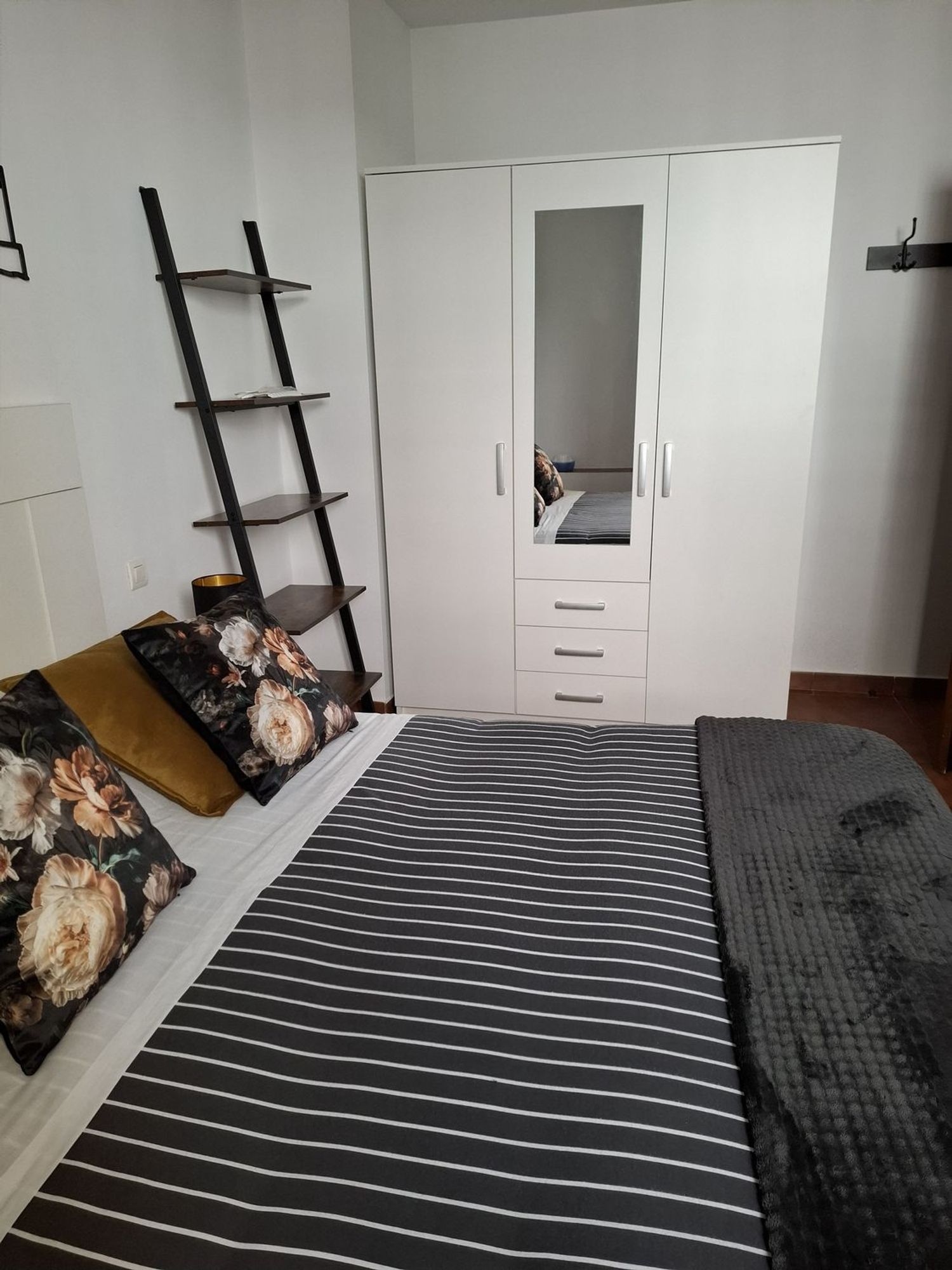Piso en Calle Santiago, 5, Cuesta Escoriaza - Barranco del Abogado - Foto 2