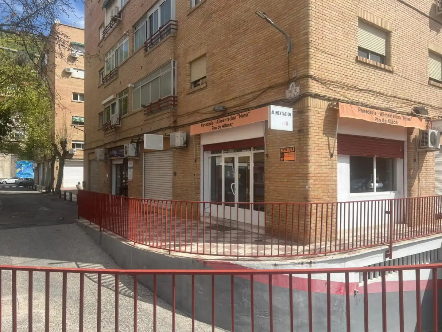 Local comercial en  Calle el Calar 86 - Foto 3