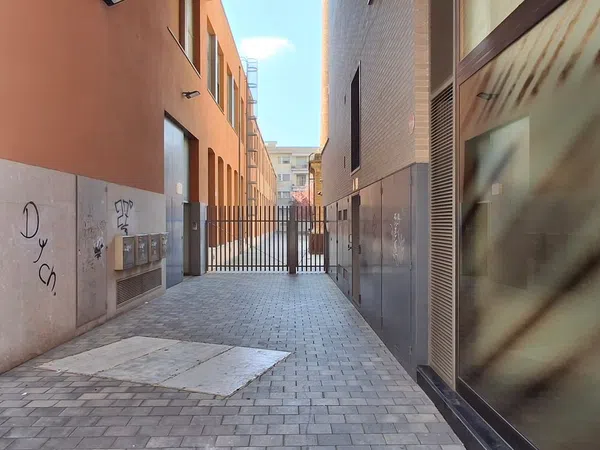Local en Calle de Baldrich - Foto 1