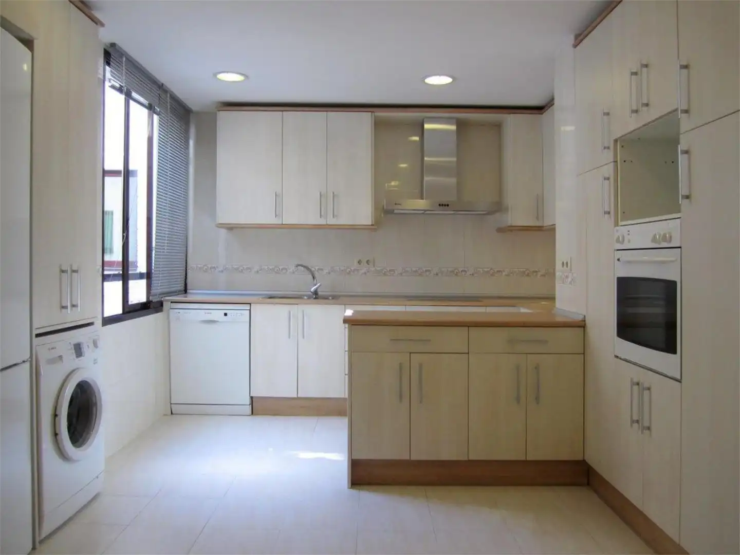 Piso en  Avenida de los Madroños 15 - Foto 29