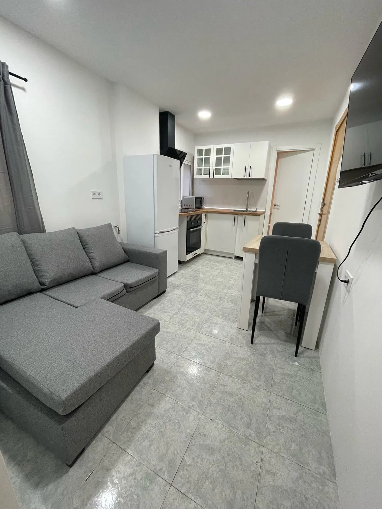 Estudio en avenida del Cid, 97 - Foto 1