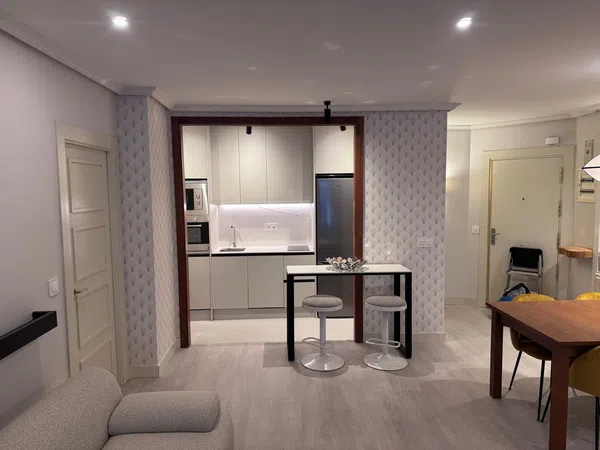 Piso en calle de Canillas, 5