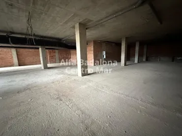Local comercial en Badalona - Foto 1