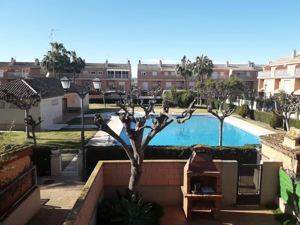 Chalet adosado en Avenida dels Pins, 27 - Foto 1