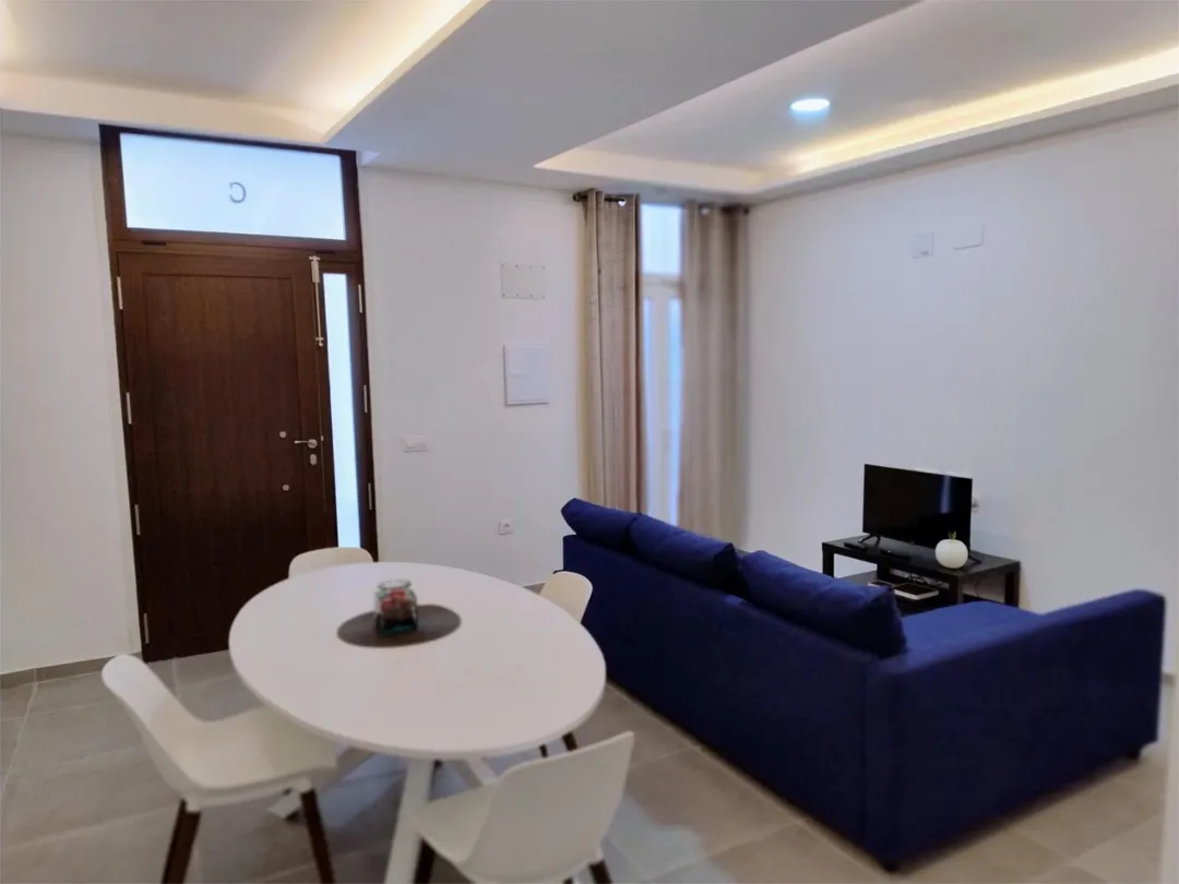 Apartamento en  Calle Rodrigo de Triana 90 - Foto 3