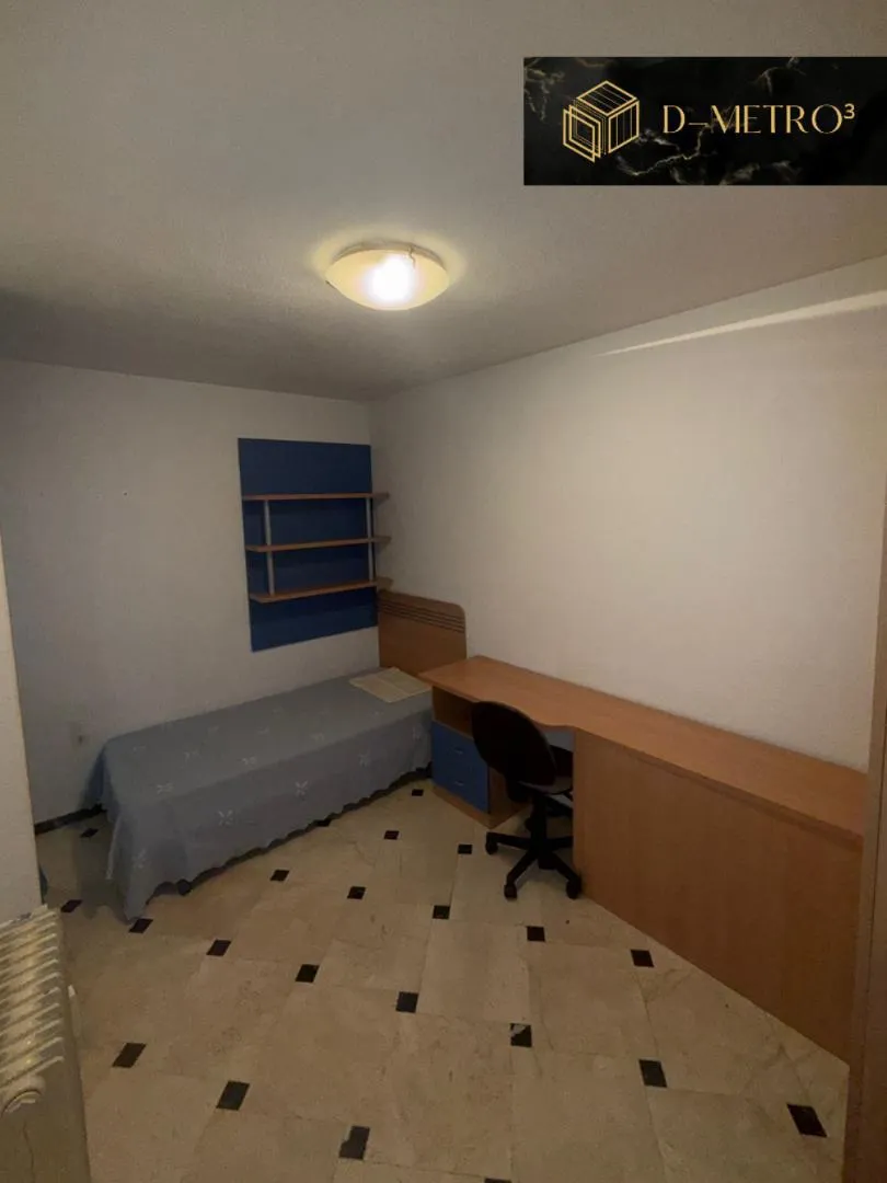 Piso en  Calle Pedro Antonio de Alarcón 54 - Foto 4