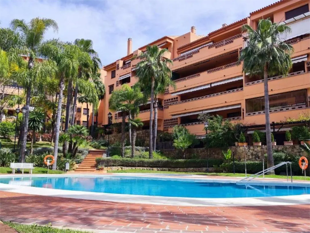 Piso en  Avenida Conde Rudi 4 - Foto 2