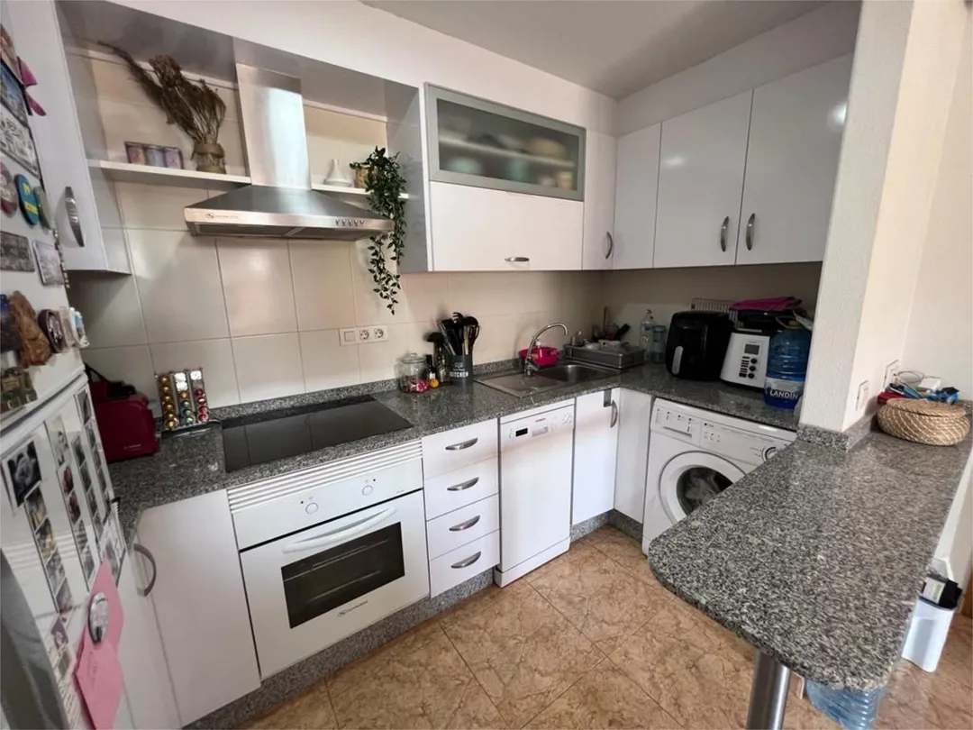 Piso en  Avenida Don Juan de Borbon 98 - Foto 9