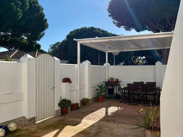 Chalet adosado en Urbanización La Almadraba, 11 - Foto 1