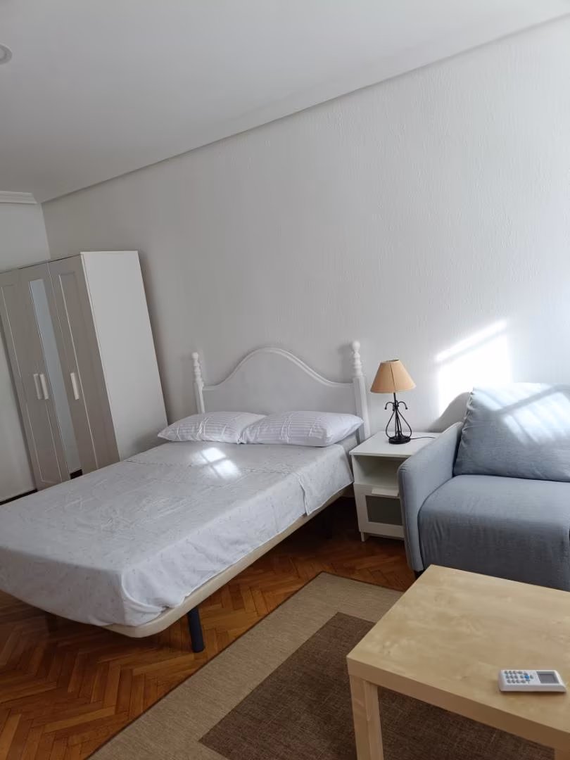 Apartamento en  Calle Meléndez 8