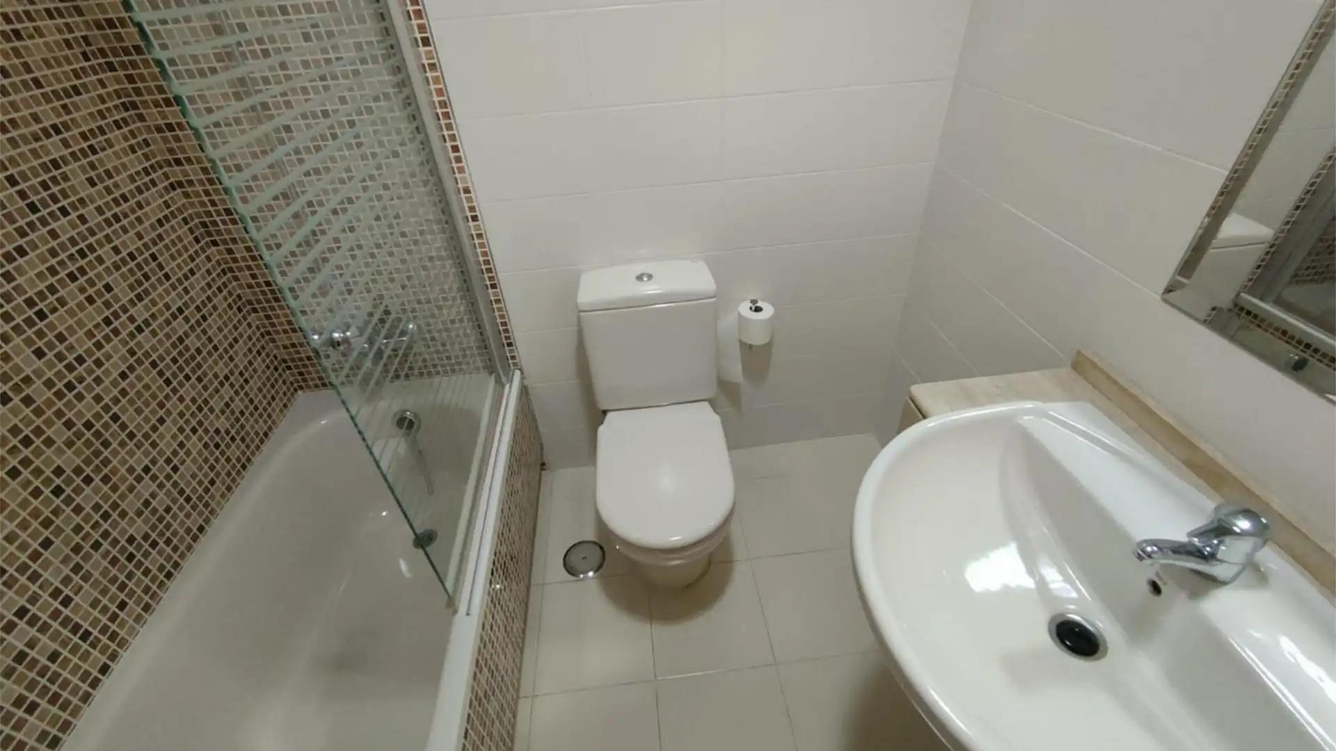 Piso en  Carrer Diego Fuentes Serrano 44 - Foto 21