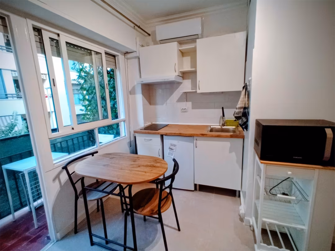 Estudio en  Carrer Tomas Capelo 42 - Foto 3