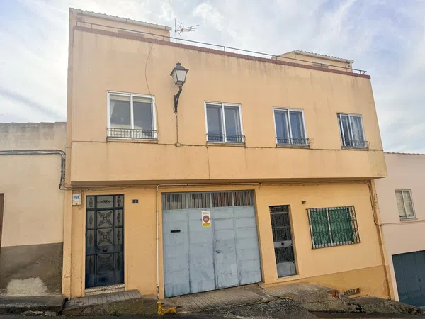 Chalet adosado en Calle Río Pisuerga, 1 - Foto 1