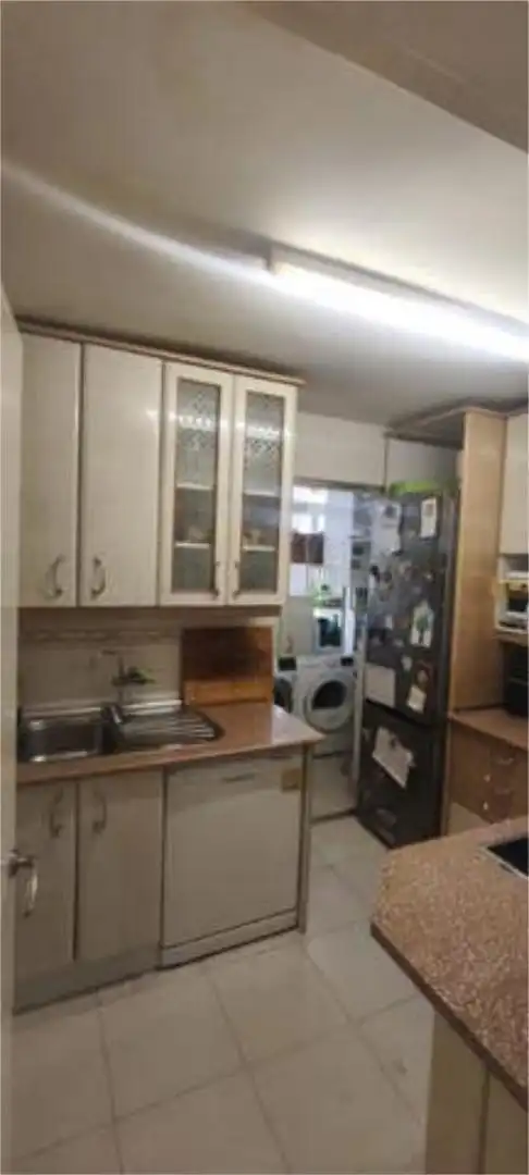 Piso en urbanización - Foto 5