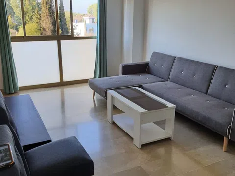 Piso en calle Escultor Freila Guevara, 14