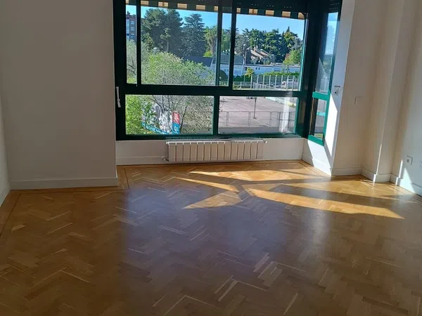Piso en avenida de los Arces, 24