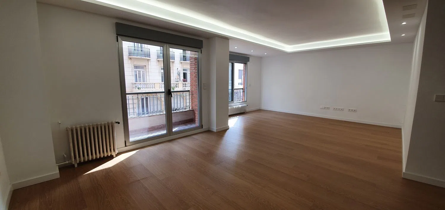 Piso en calle de Cirilo Amorós, 65 - Foto 1