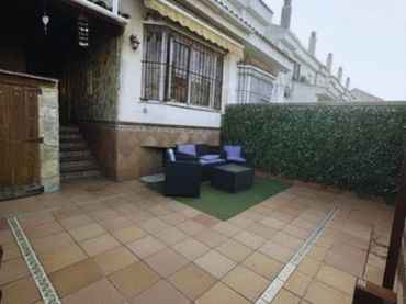 Casa adosada en  Calle Castillo de Castellar 1 - Foto 1