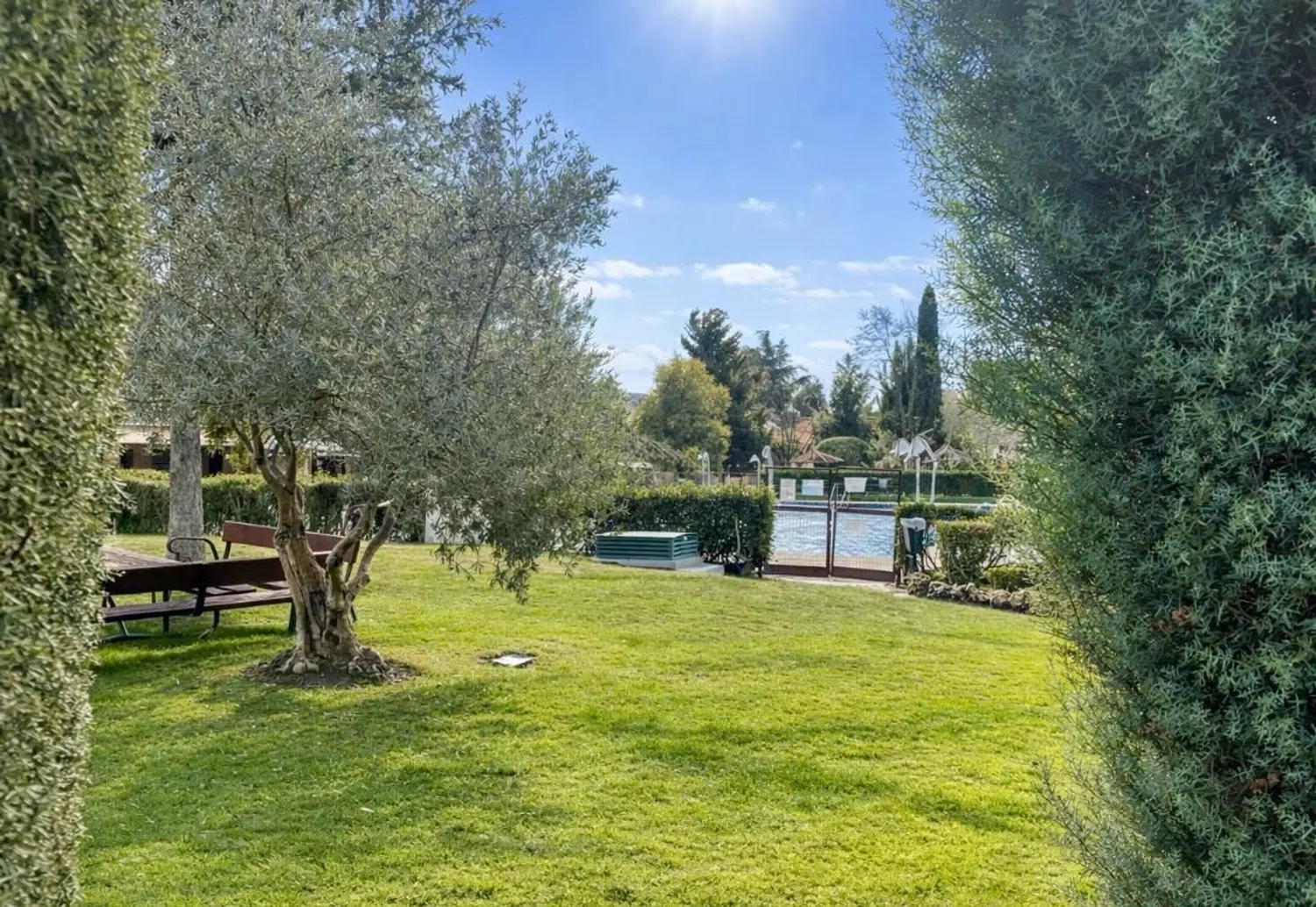 Chalet adosado en calle Isla Cristina, 2