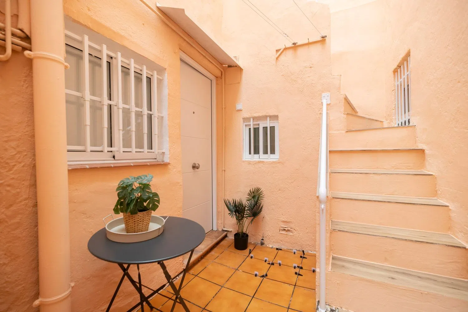 Estudio en calle de las Moquetas, 26 - Foto 1