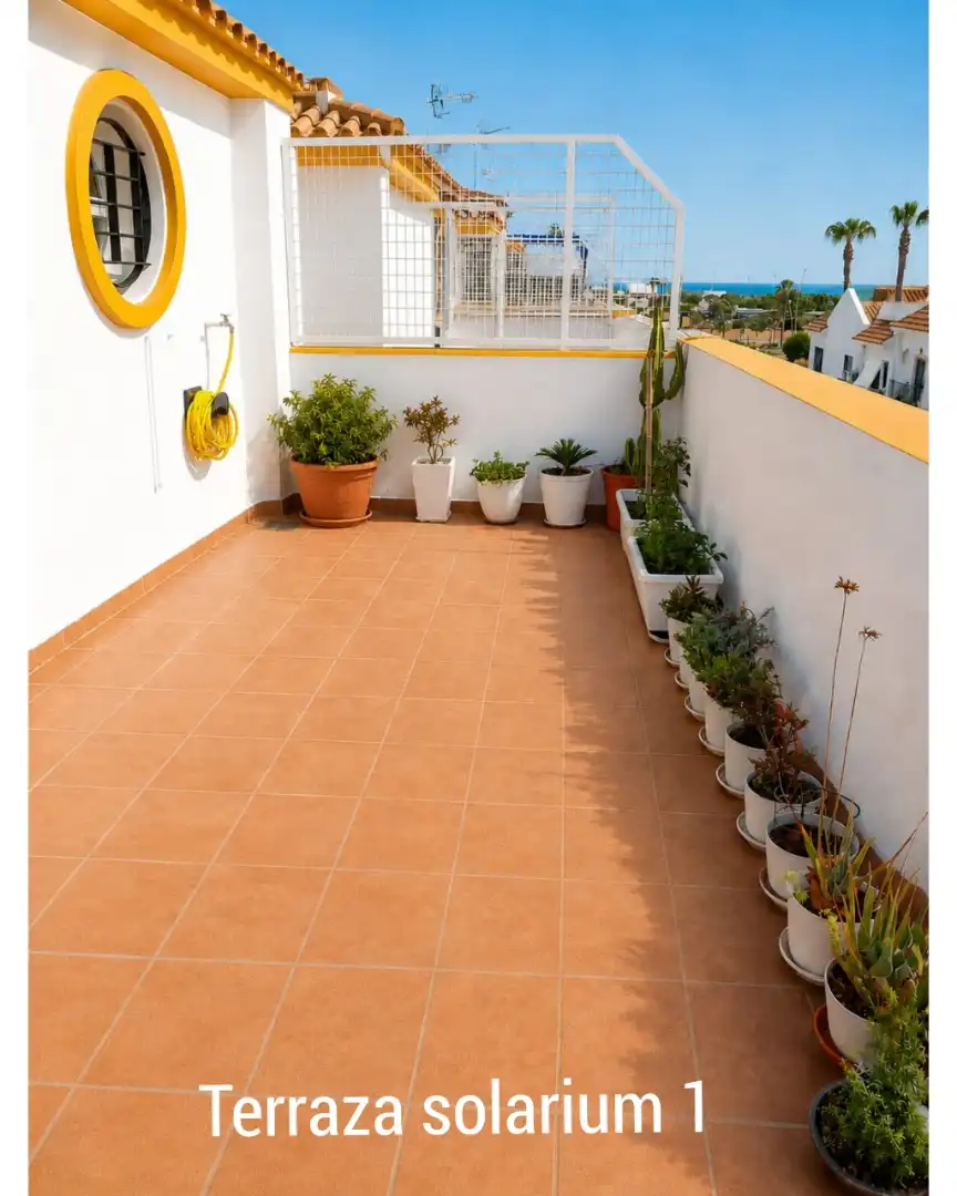 Chalet en  Avenida de Rocío Jurado 1 - Foto 15