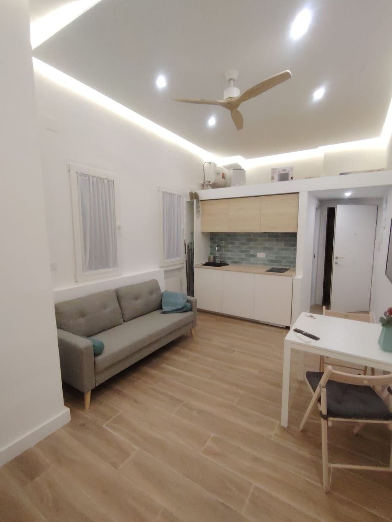 Estudio en calle de Bustamante, 6 - Foto 2