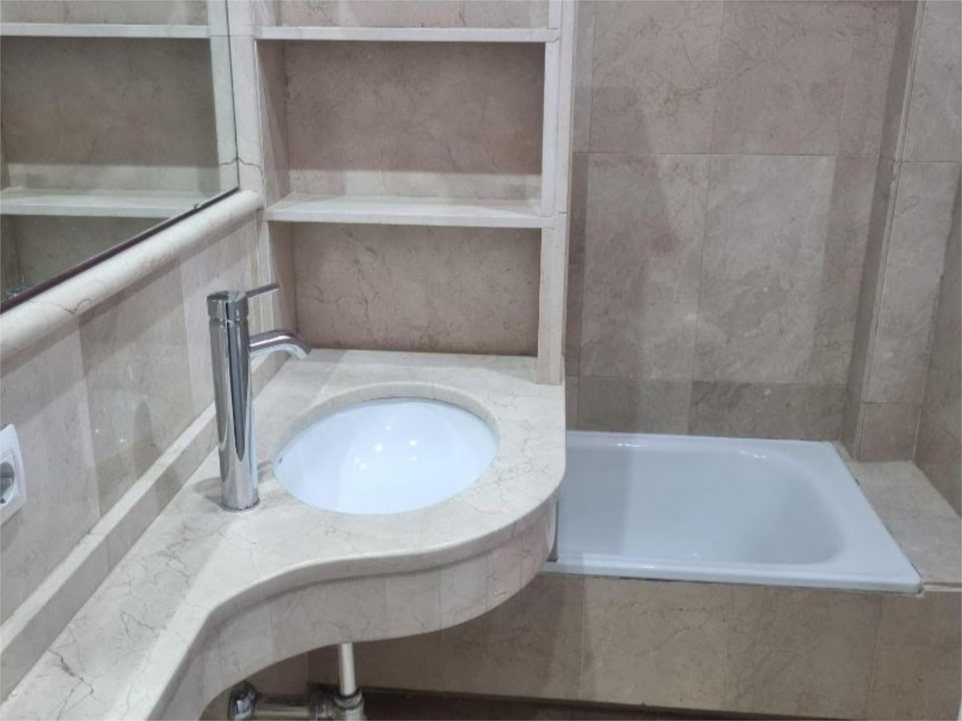 Piso en  Calle Pedro Pérez Fernández 27 - Foto 5