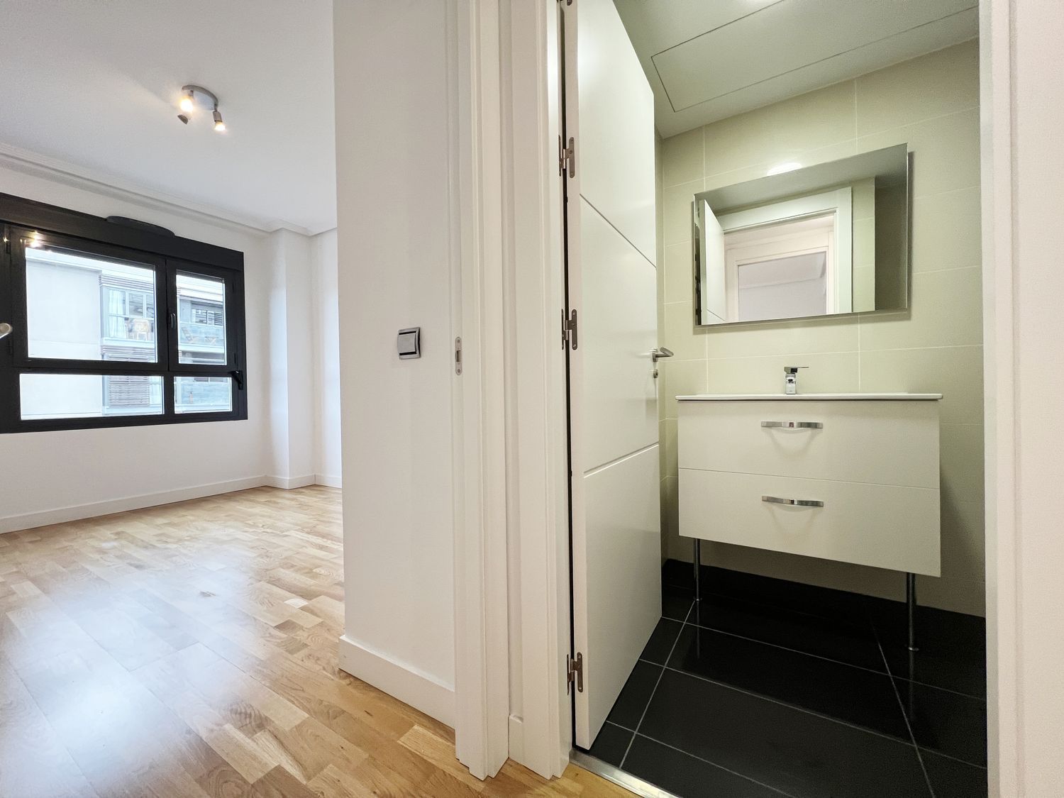 Piso en calle Rabanal del Camino, 13 - Foto 6