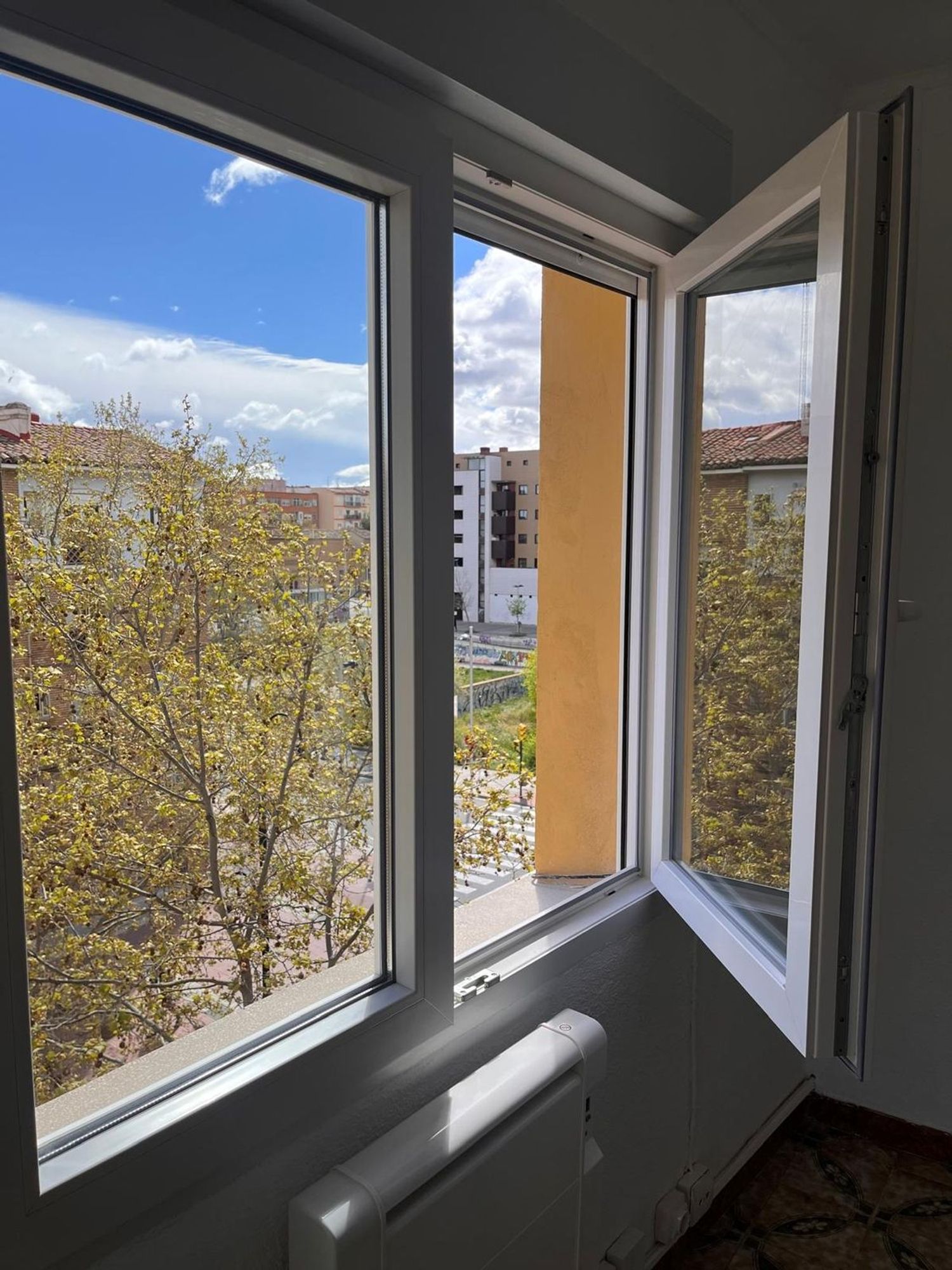 Piso en calle del Castillo de Loarre, 62 - Foto 3