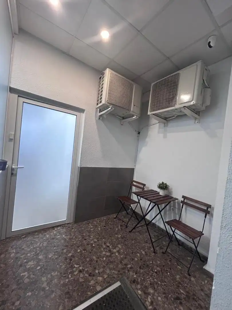 Local comercial en  Carrer de la Vall d'Albaida 10 - Foto 9