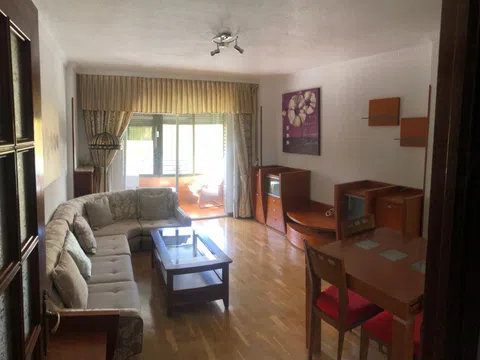 Piso en calle Carlos II, 6