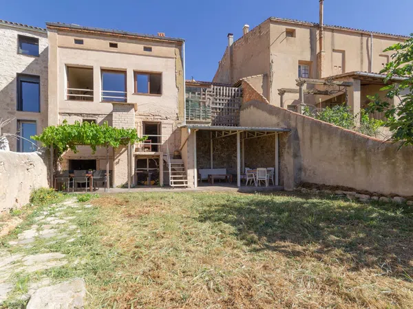 Casa de pueblo en Calle de Sant Antoni, 32 - Foto 1